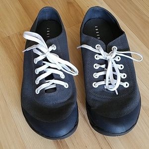 Navy NoBull canvas tennis shoes